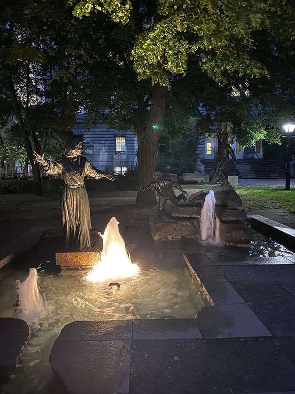 Haunted Old Montreal Ghost Walking Tour - Place d’Armes and Rue St. Paul: a polished center with a grim underside
