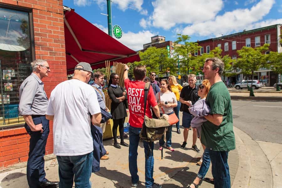 Hidden Toronto: Kensington Market & Chinatown Walk - The guides make the difference
