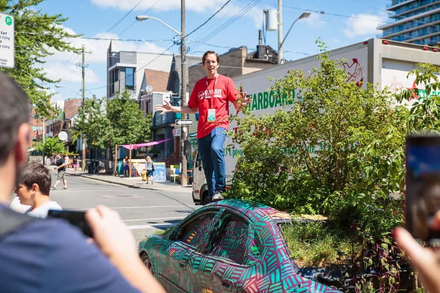 Hidden Toronto: Kensington Market & Chinatown Walk - Who should book this walk?