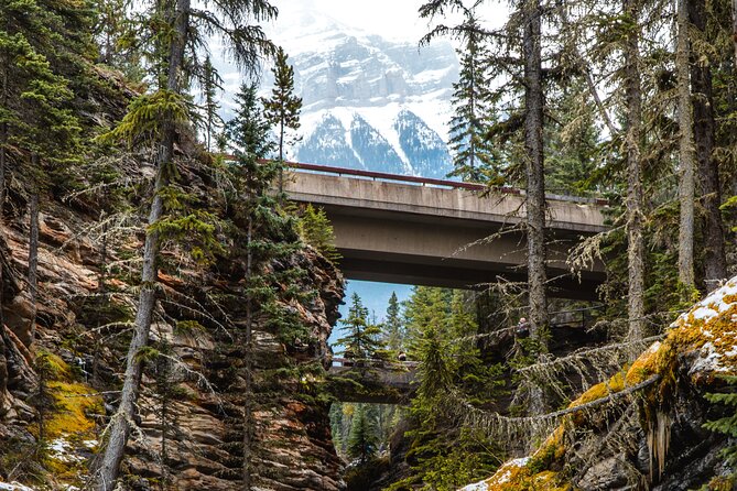 Icefields Parkway: a Smartphone Audio Driving Tour - How the tour handles time and stops