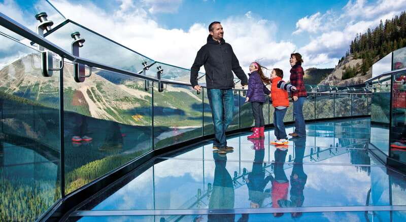 Jasper: Columbia Icefield Skywalk - Ride the shuttle through the Sunwapta Valley
