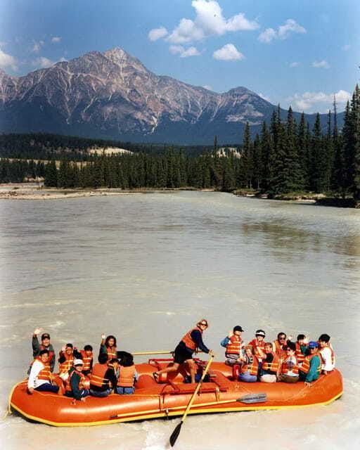 Jasper: Jasper National Park Easy 2-Hour Rafting Trip - Dogs, weather, and practical details