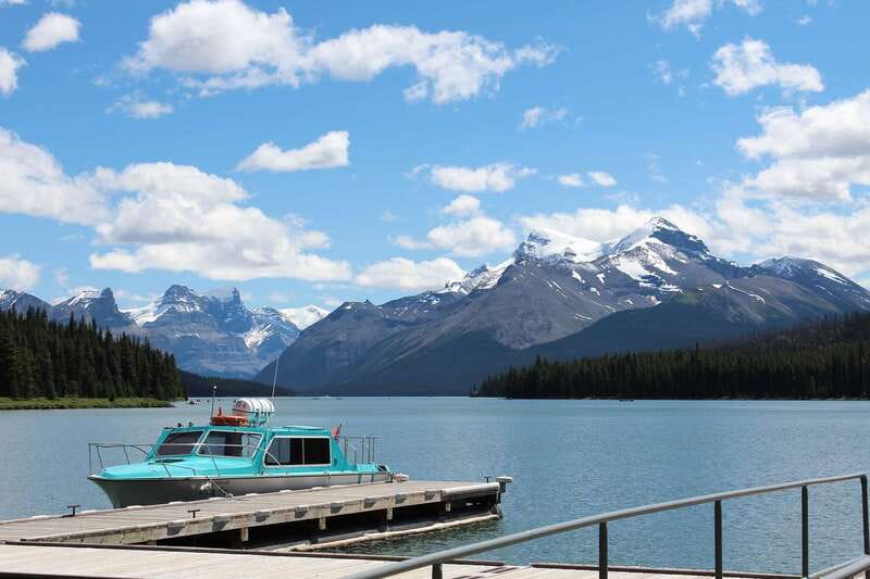 Jasper: Maligne Valley Wildlife & Spirit Island Cruise - Why Maligne Lake deserves a full day from Jasper