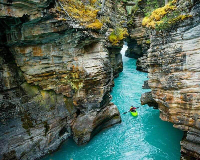 Jasper: Maligne Valley Wildlife & Spirit Island Cruise - The 90-minute cruise to Spirit Island