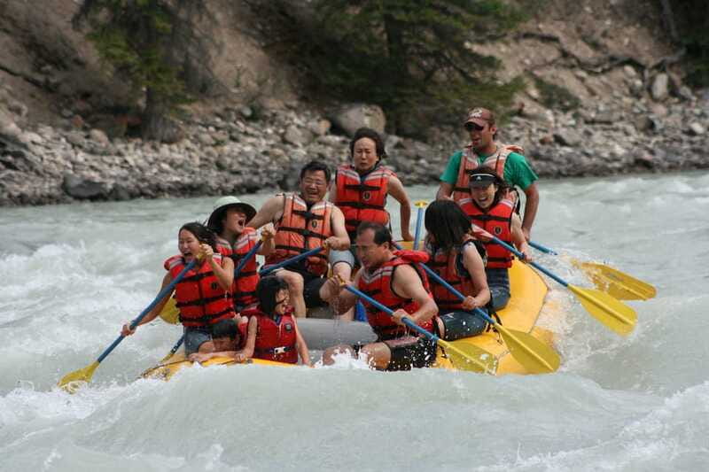 Jasper National Park: 2-Hour Whitewater Rafting - Four or five grade 2 rapids with plenty of splash