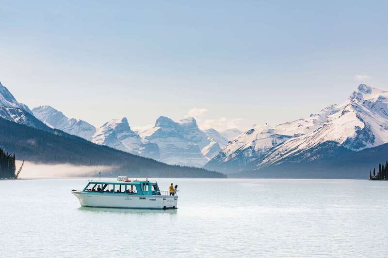 Jasper National Park: Maligne Lake Cruise With Guide - Crossing the largest glacier-fed lake in Jasper