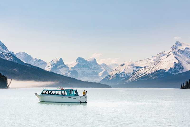 Jasper National Park: Maligne Lake Cruise With Guide - Weather, smoke, and the changing view