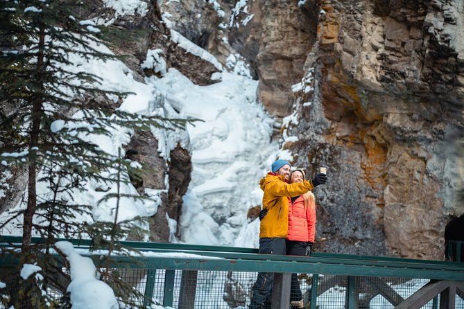 Johnston Canyon Icewalk - Clothing, equipment, and staying warm