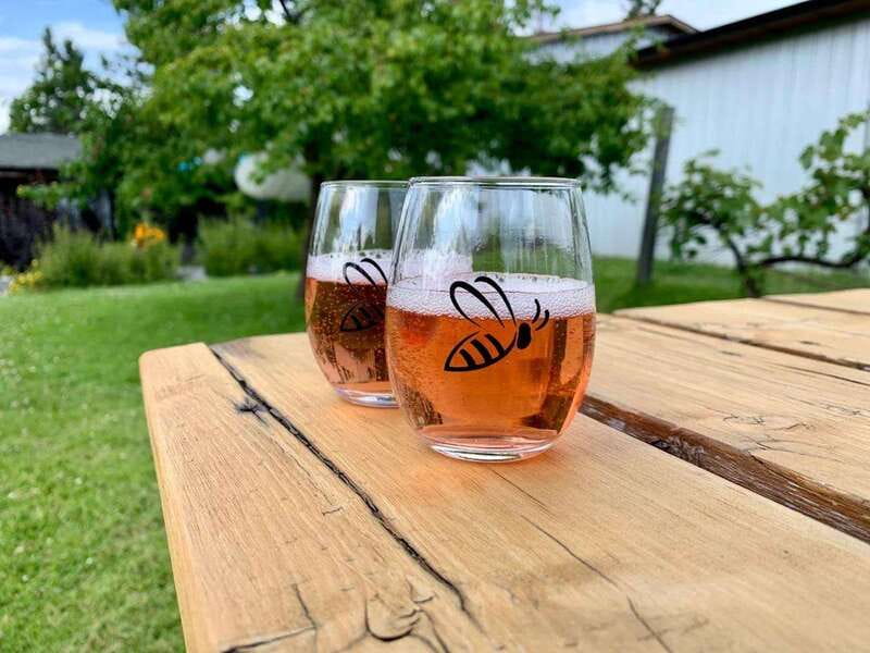 Kelowna: E-Bike Bee Tour w/ Tastings, Lunch, and Audioguide - A farm-to-table lunch at the Meadow Vista Bistro