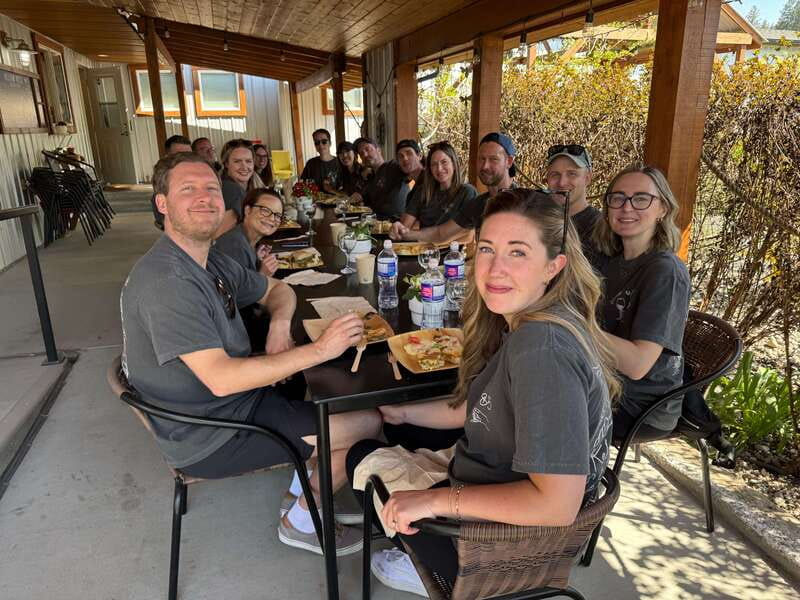 Kelowna: E-Bike Bee Tour w/ Tastings, Lunch, and Audioguide - The return ride and the souvenir video