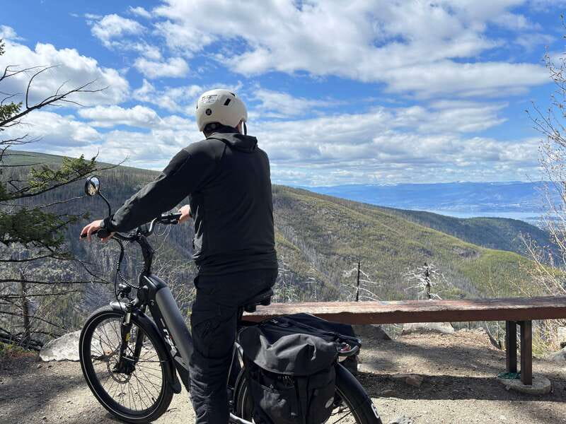 Kelowna: E-Bike Rental with In-App Navigation Guide - The souvenir video at the end