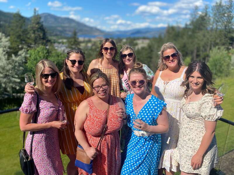 Kelowna: East Kelowna Full Day Guided Wine Tour - A full 90-minute lunch at Maestro’s