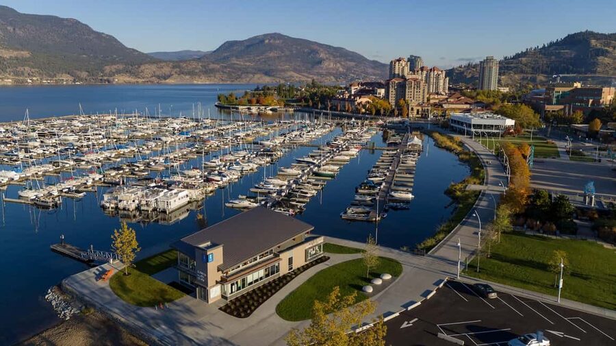 Kelowna: Guided E-Bike City Highlights Tour - What the small group and guide add