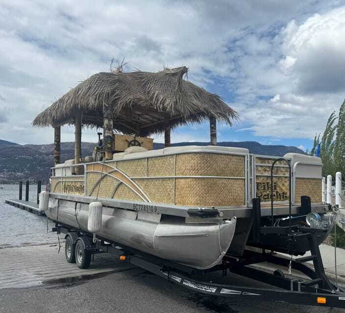 Kelowna: Tiki Party Yacht Rental - The good and bad of a private group