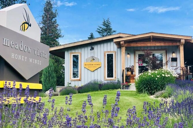 Kelowna Wine Tour by E-bike, Okanagan Valley Views and Lunch - The route app makes a self-guided tour practical