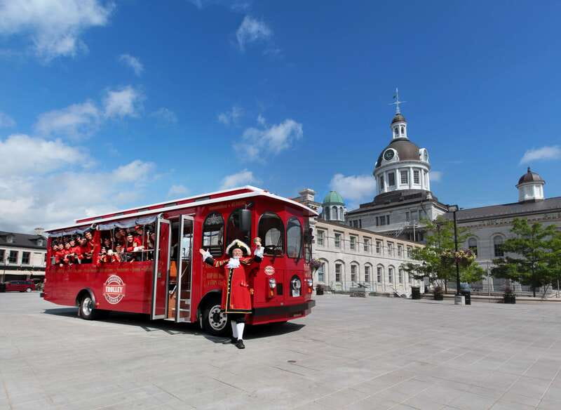 Kingston: Hop-On Hop-Off Trolley Tour - The figure-eight route and Market Square connection