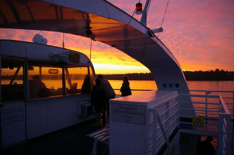 Kingston: Sunset Dinner Cruise - Who should book this Kingston dinner cruise?