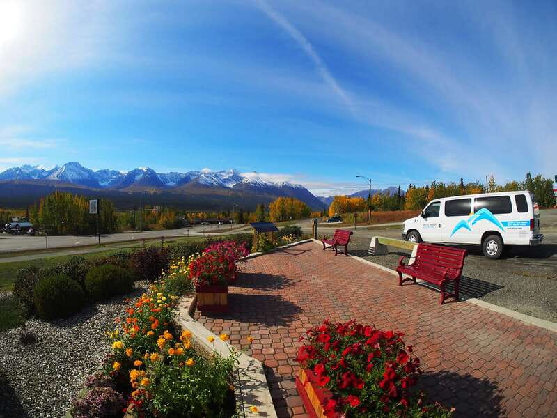 Kluane National Park: Full Day Tour - Kathleen Lake delivers the clearest scenic pause