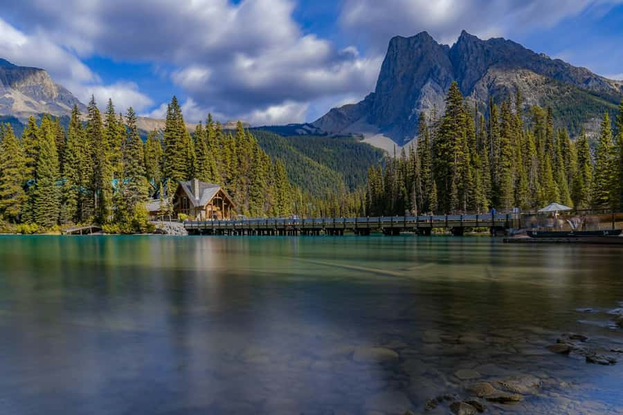 Lake Louise,Moraine,Emerald Lake,Johnston Canyon & BanffTour - Emerald Lake and the route’s weak spot