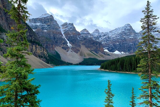 Lake Louise, Moraine Lake and the Icefields Parkway Full-Day Tour - Why this route works for a first Banff day