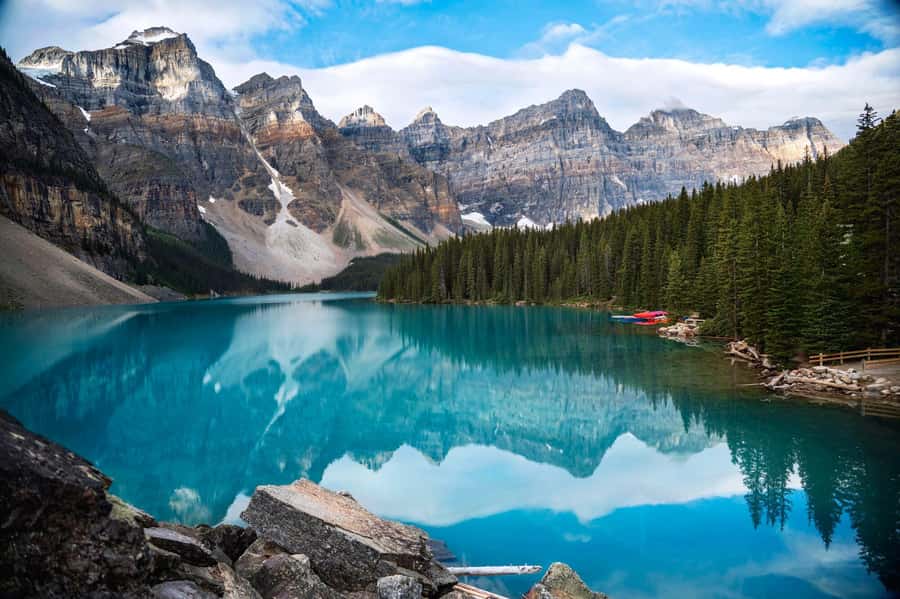 Lake Louise,Moraine Lake,Yoho NP,Johnston Canyon & BanffTour - Moraine Lake and the calendar problem