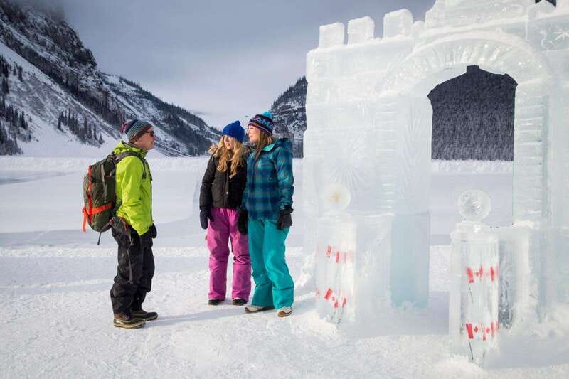 Lake Louise Winterland Tour - Two hours beside the frozen lake