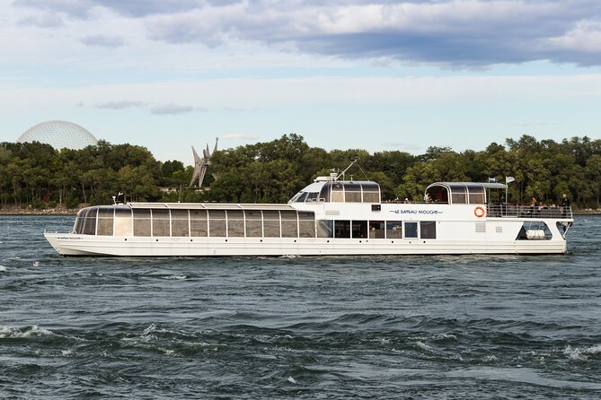Le Bateau-Mouche Sightseeing Cruise in Montreal - Choosing one hour or 90 minutes
