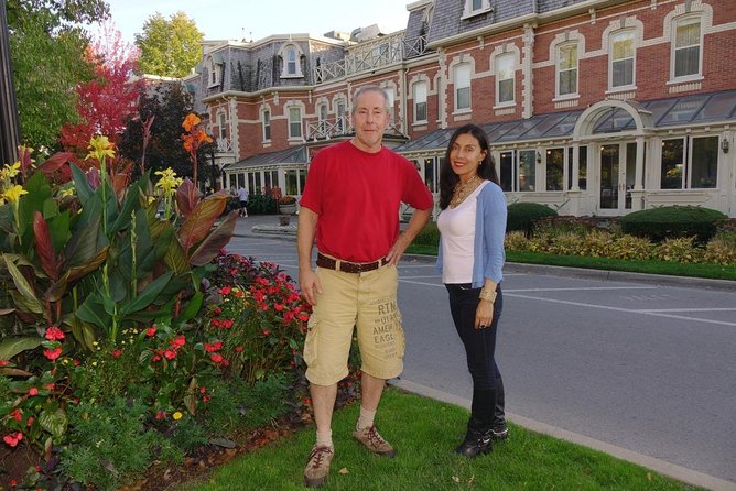 Luxury Small-Group Niagara Falls Day Tour from Toronto with Hornblower Cruise - The guide can make or break the experience