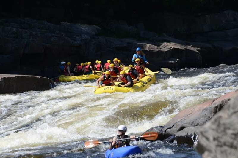 Mont-Tremblant: Half-Day White Water Rafting - The guides keep the day lively and controlled