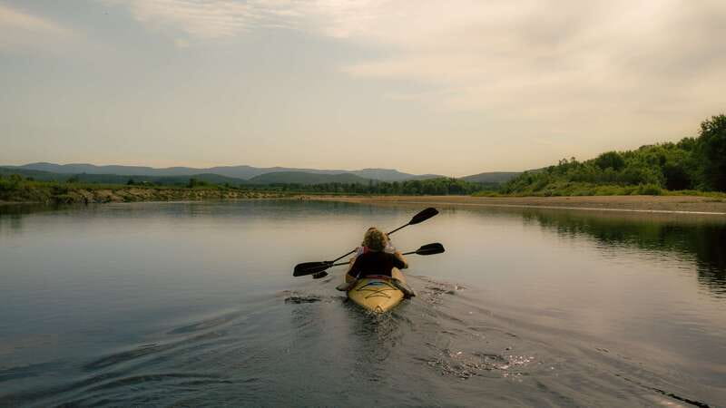 Mont-Tremblant: Self guided kayak/paddleboard on Rouge River - Sandy beaches turn the route into a picnic