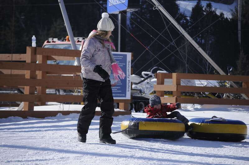 Mont-Tremblant: Snow Tubing with a Mechanical Lift - How the experience flows from arrival to final run