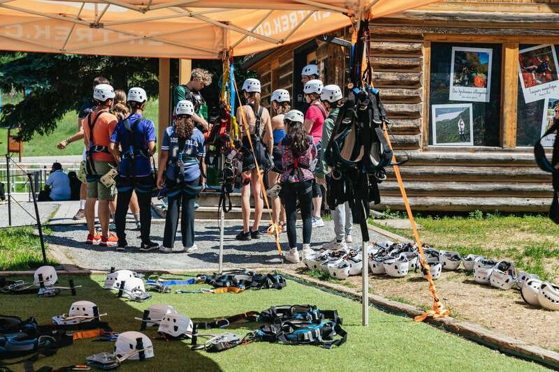 Mont Tremblant: Summit Zip-Lining Tour with 5 Zip Lines - What three hours really means