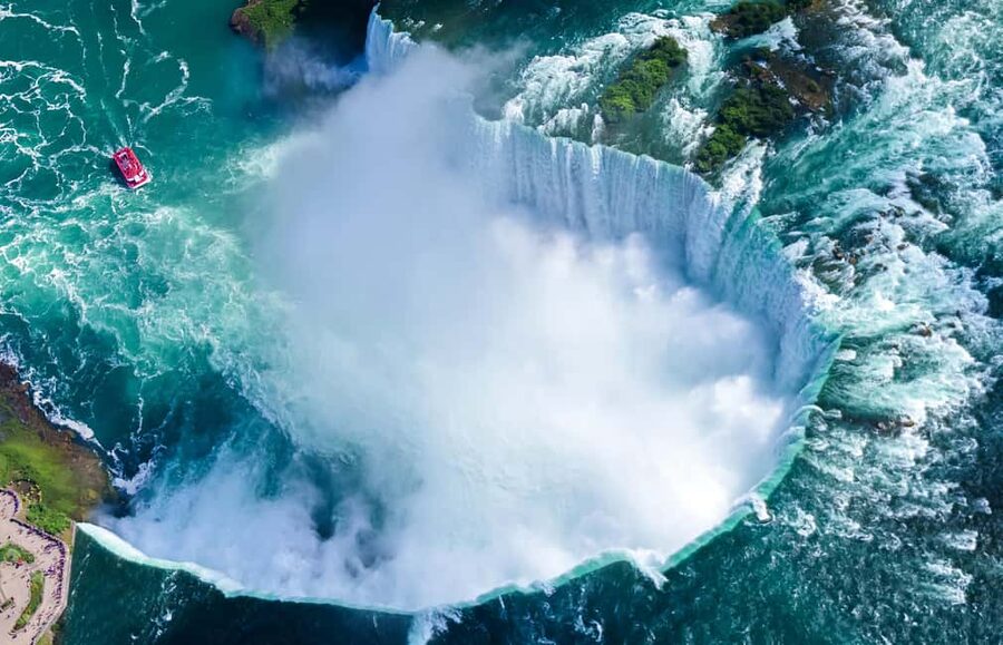 Montreal: 3-Day Toronto, Niagara Falls, Thousand Islands - Toronto in short, sharp visits