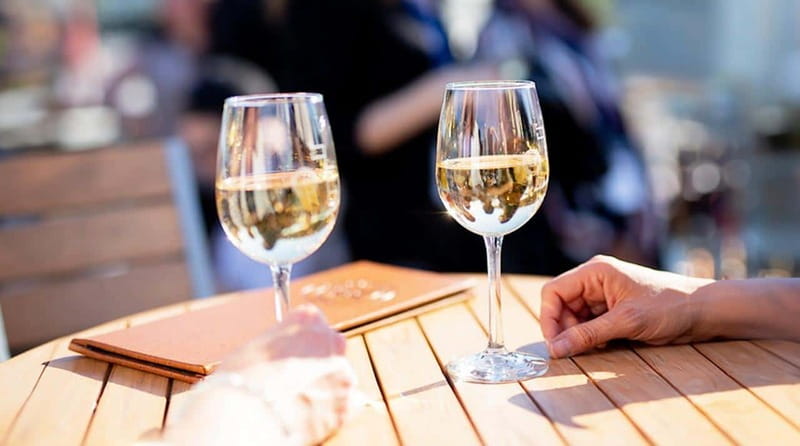Montréal: 3 or 5-Course Dinner Cruise with DJ & Dancing - Is $131 a fair price?