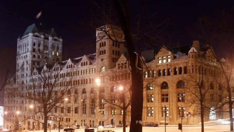 Montreal : Downtown & Underground Walking Tour with a Guide - Key points at a glance