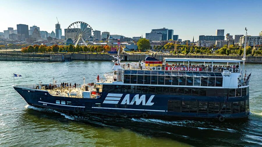 Montréal: Guided Sightseeing River Cruise - Food, drinks, and the happy hour choice