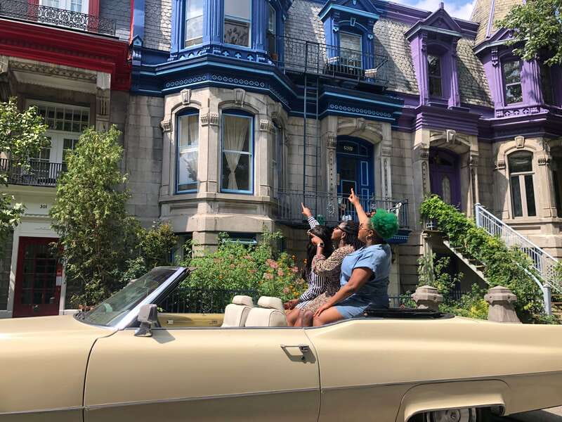 Montréal: Guided Tour in Vintage Convertible Cadillac - The guides are a major part of the experience