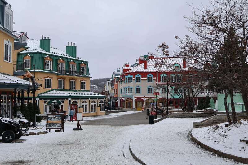 Montreal: Guided tour of the Laurentides Mont Tremblant - Mont-Tremblant begins with a ride above the trees