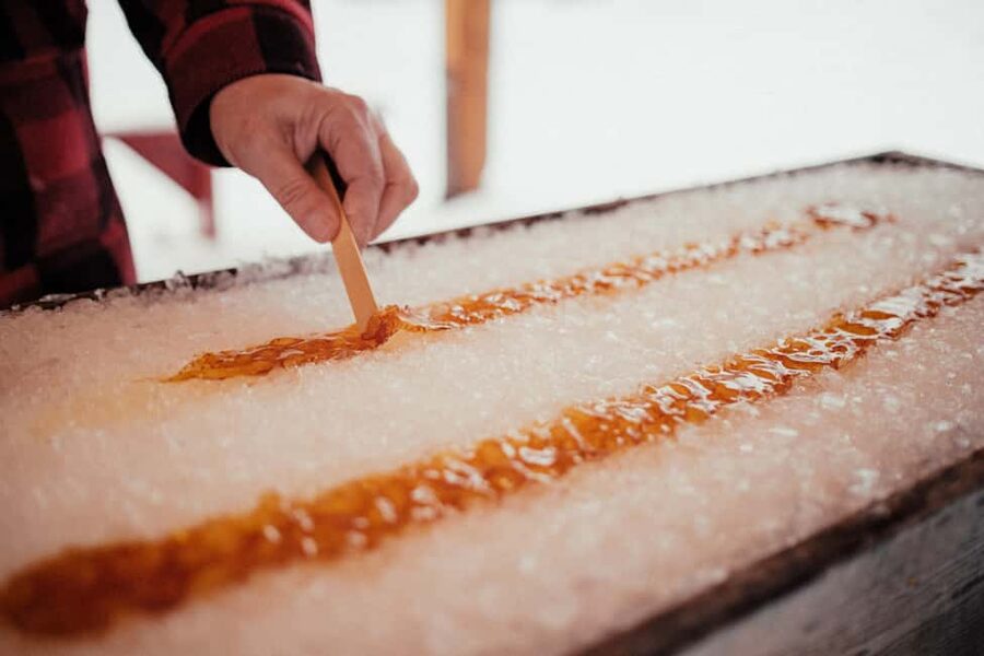 Montreal: Maple Syrup Tour with Sugar Shack & Local Cuisine - Arriving at Chez Dany for the main meal