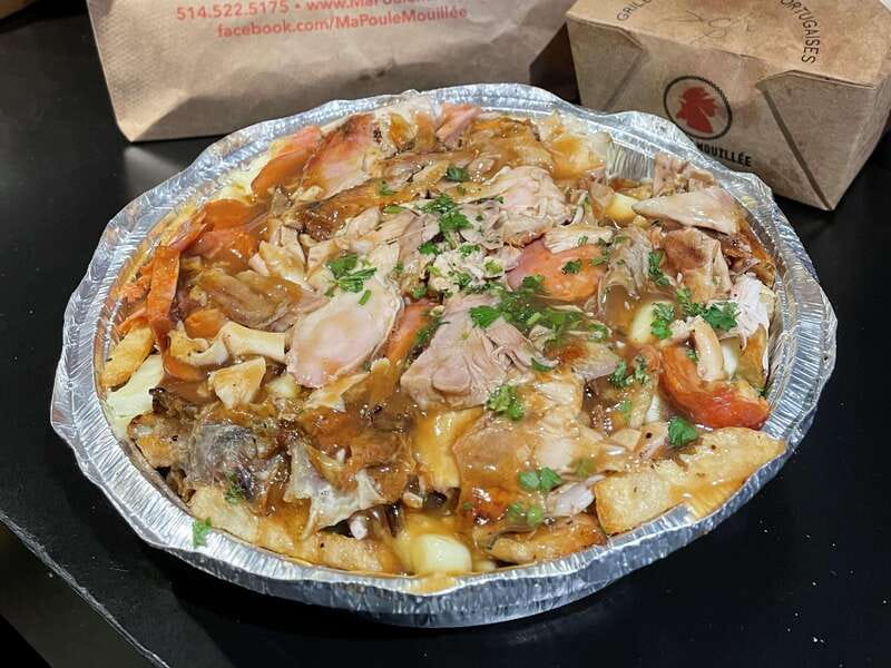 Montréal: Mile End Foodie Tour with Tasting - Starting with Montréal’s essential comfort foods