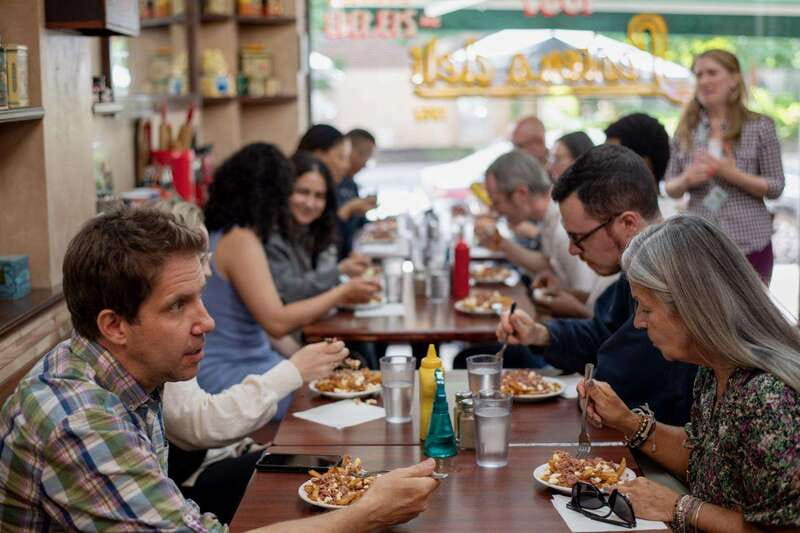 Montreal: Mile-End Foodie Walking Tour with 7 Tastings - Key points at a glance