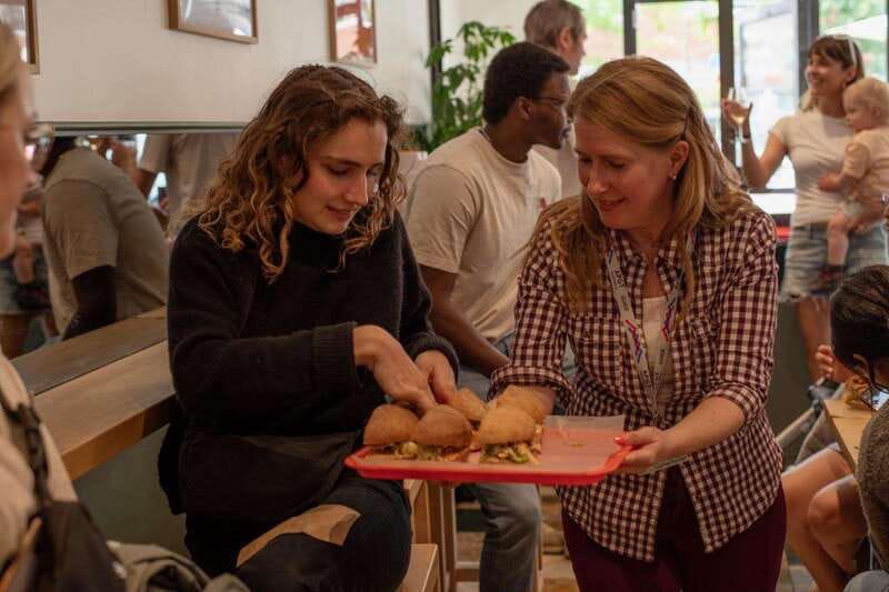 Montreal: Mile-End Foodie Walking Tour with 7 Tastings - Street details, staircases, and Mile End stories