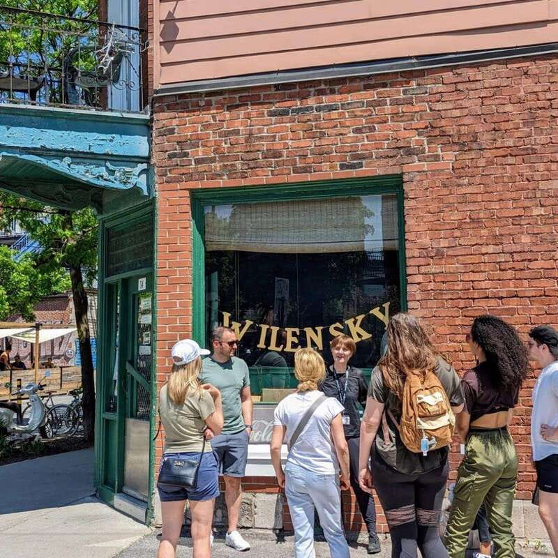 Montreal: Plateau Mont-Royal & Mile End Walking Tour - Key points at a glance