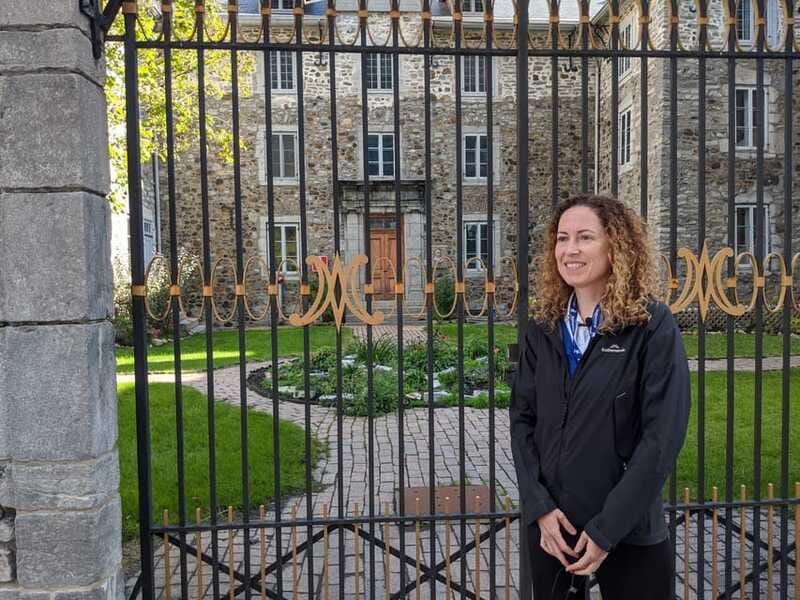 Montreal: Private Customizable Walking Tour of Old Montreal - The Chapel, First Hospital Site, and Oldest Building