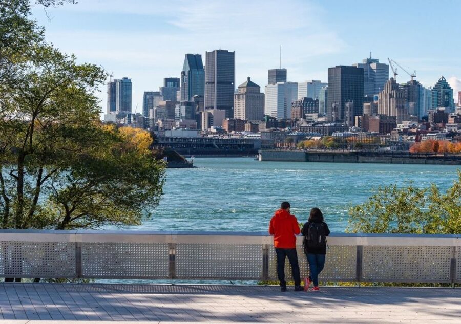 Montreal: Private Highlights & Hidden Gems Tour with a Local - Communication is part of the experience