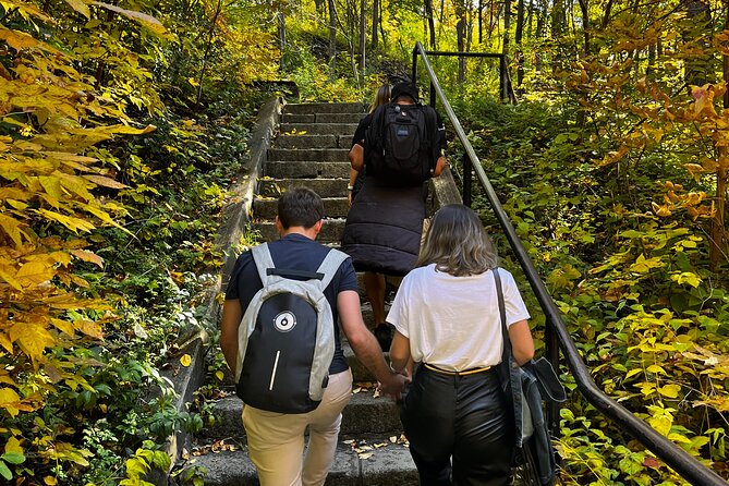 Montreal's Mount Royal Tour - Nature Along the Trail