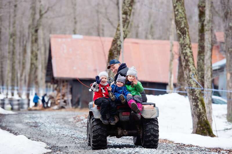 Montreal: Sugar Shack Maple Syrup Day Trip with Lunch - Practical details that affect your choice