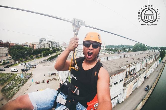 Montreal Zipline Adventure - Timing, lines, and seasonal hours