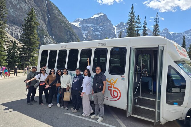 Moraine Lake and Lake Louise Half Day Tour - Moraine Lake and the Valley of the Ten Peaks