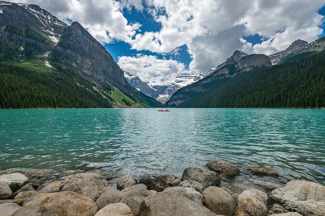 Moraine Lake and Lake Louise Sightseeing Half Day Tour - Timing, crowds, and what to bring